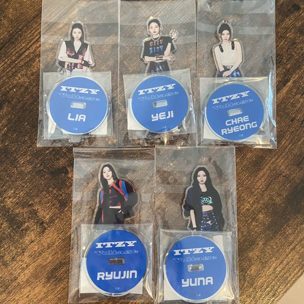 ITZY YEJI イェジ アクリルスタンドセット Amazon.co.jp: itzy アクリルスタンド アクスタ 5人セット コンプ